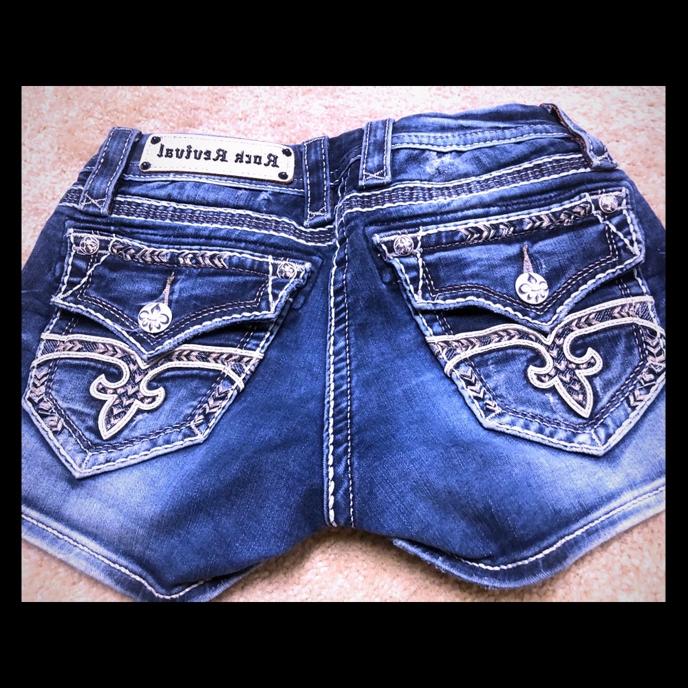 Cute Jean shorts 👍🏻